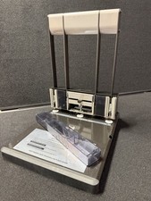 Stanley Bostitch Heavy Duty 3-Hole Punch 130 Sheet Capacity Model: 03200