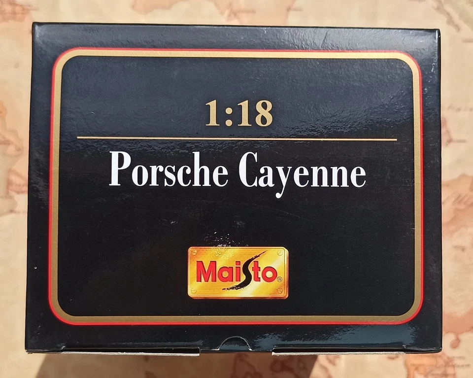 MAISTO Porsche Cayenne Grigia - Special Edition 2008 - Modellino 1:18 Cod. 31675 - Immagine 4 di 4