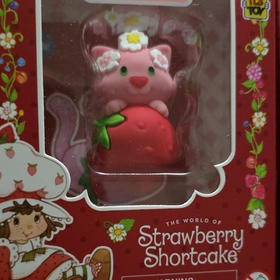 The Loyal Subjects Strawberry Shortcake Custard Cheebee! Scented Vinyl