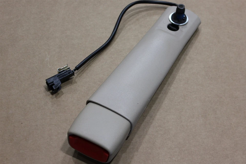 02-03 Saturn Vue Hebilla de cinturón de seguridad para conductor con sensor neutro 22668381 OEM de fábrica Foto 3 de 4