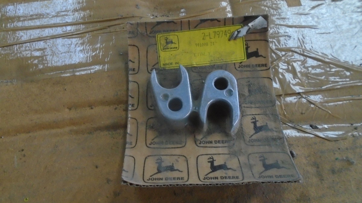 John Deere Tractor Combine Metal Yoke Pair L79749 | eBay