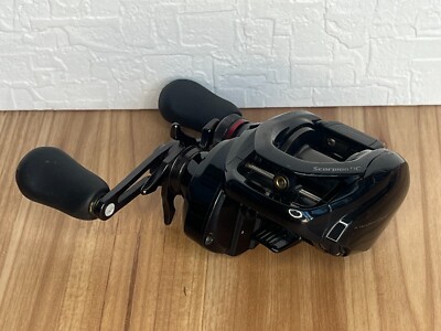 Shimano 17 scorpion DC 100hg Right Baitcasting Reel 7.2:1 Very