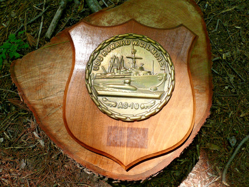 VINTAGE US NAVY Solid Brass Medallion PLAQUE/USS Howard W. Gilmore (AS-16) Rare