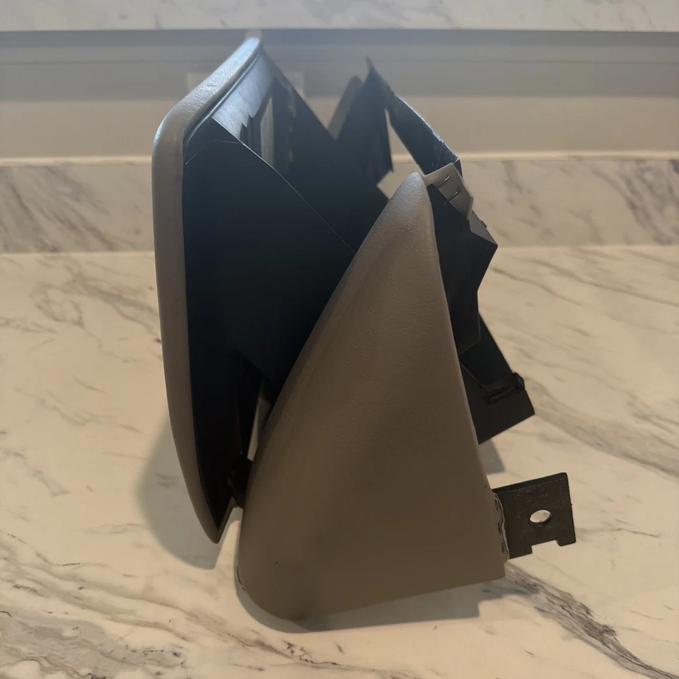 97-04 CORVETTE C5 GLOVE BOX ASSEMBLY GRAY - Image 3 of 4