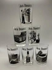 2005 Jack Daniels MAKING OF THE WHISKEY Shot Glass set with wooden Shelf