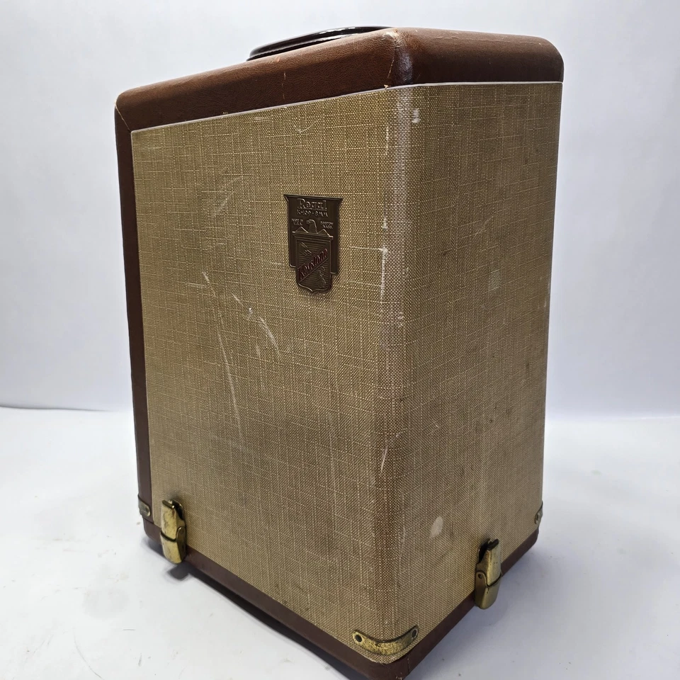 Projetor vintage Keystone Regal K109 8mm com estojo funcionando veja o vídeo - Imagem 4 de 4