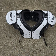 Xenith Element Lineman Football Shoulder Pads Large 19"-20"