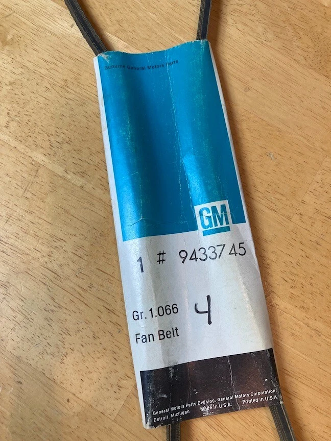 Correa de ventilador de motor Oldsmobile GM F-85 Cutlass 330 9433745 382645 NOS 1965-67 Foto 3 de 4
