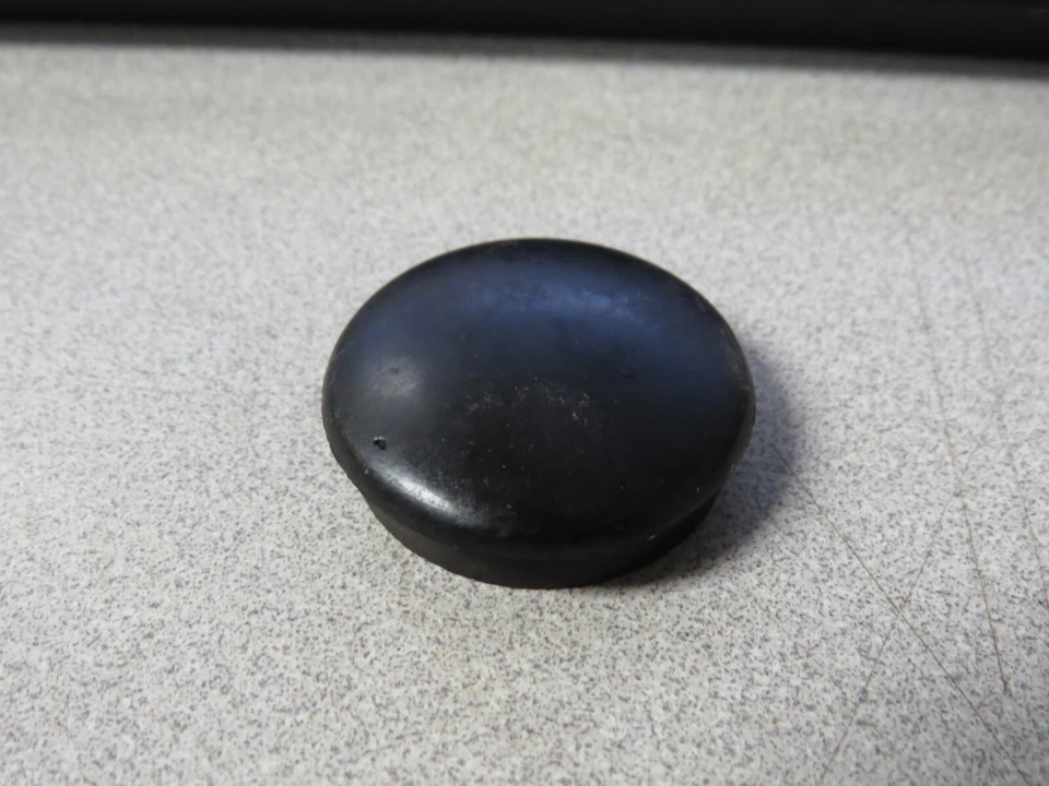 Tapa de horquilla delantera NOS compatible con: Yamaha 82-84 XS400 76-78 XS500 1977 XS650 1J3-23168-00 Foto 2 de 4