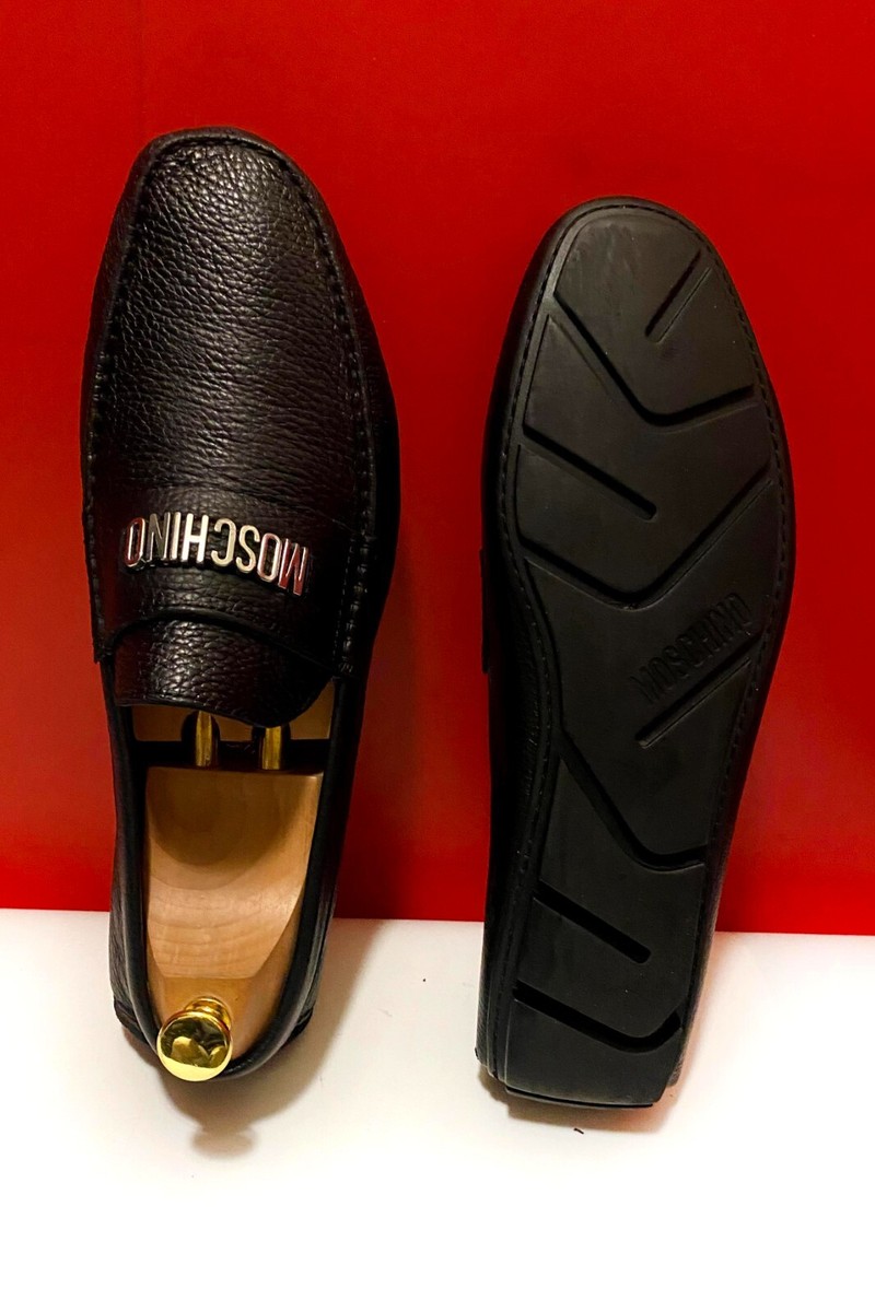 $699.00 MOSCHINO MEN LUXURY BLACK SILVER LOGO LEATHER LOAFER  display picture 1