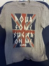 Def Leppard Tshirt SZ L British Flag Pour Some Sugar On Me Grey Top Short Sleeve