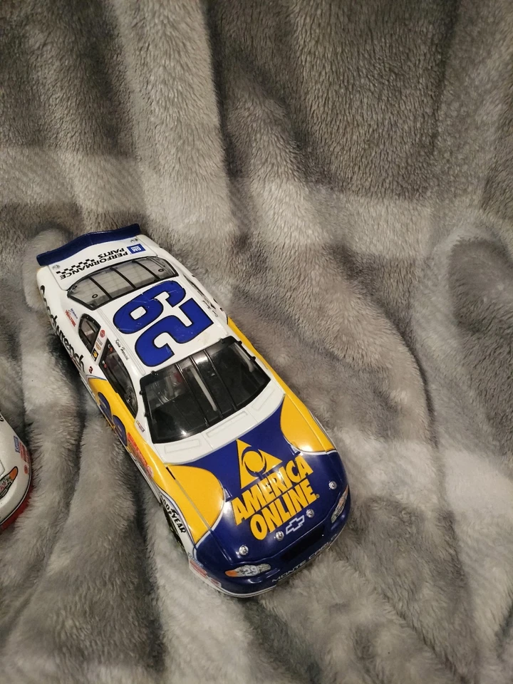 Kevin Harvick Diecast Trio 1:24 Busch Series Campeón Novato del Año y Coche AOL Foto 4 de 4