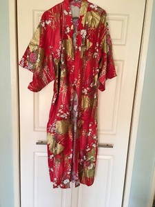 Beautiful Red Floral Print 100% Cotton Japanese Kimono Robe with Belt-BRAND NEW!