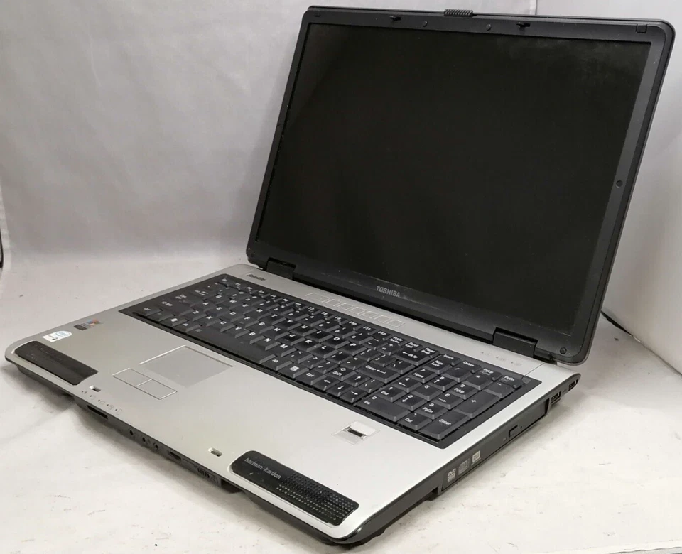 FOR PARTS 17" Toshiba Satellite P105-S6004 (T1300/1.66 GHz/NO RAM/NO HDD) - Image 2 of 4