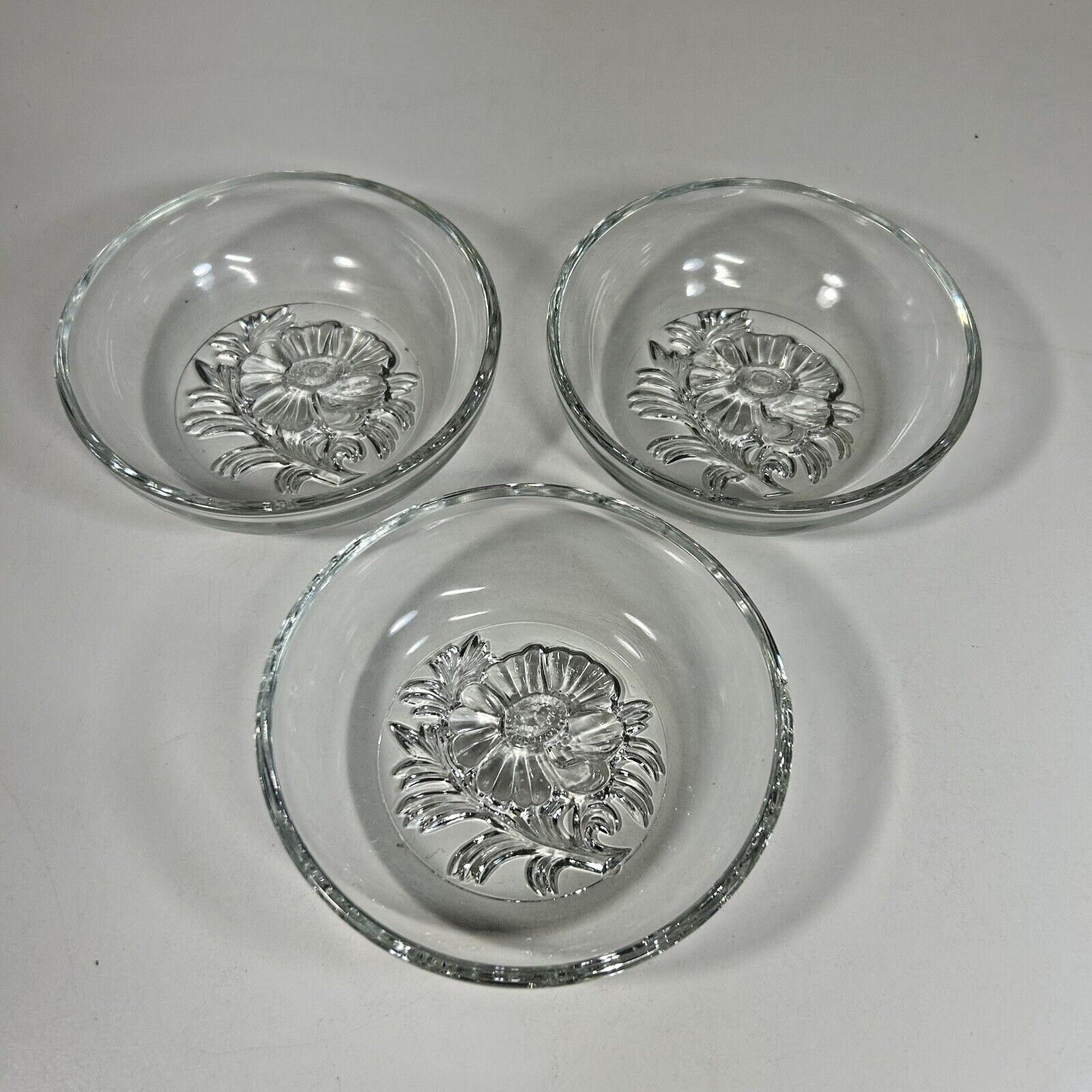 Vintage Clear Glass Embossed Floral/Rose Bottom Dessert/Fruit/Berry Bowls.