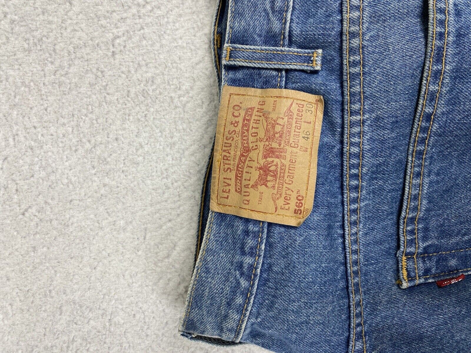 Vintage Levi's 560 Comfort Baggy Jeans Men's 46x3… - image 3