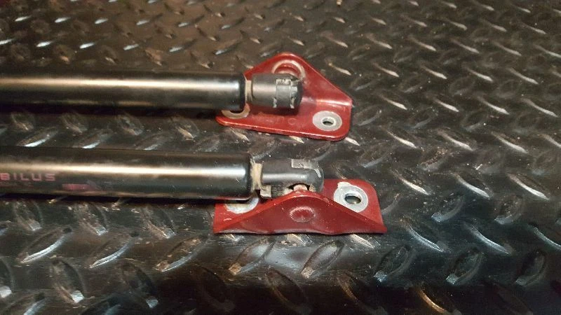 Brazos/amortiguadores/puntales izquierda/derecha Chevrolet Venture 97-05 Foto 3 de 4