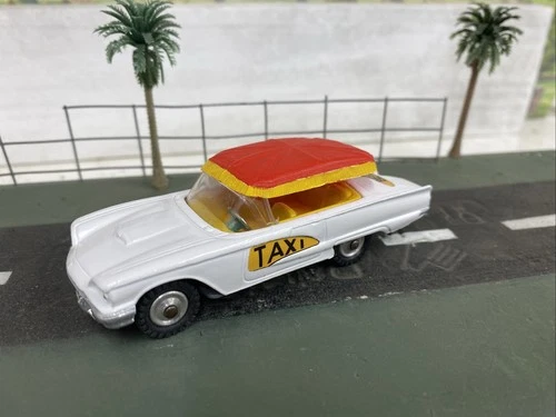 Vintage American 1969 Corgi Ford Thunderbird 430 Bermuda Taxi restored
