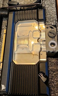 Nvida GeForce RTX 3080  Founder's Edition + Corsair Hydro Waterblock