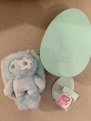 CJ Hendry Juju Easter Edition- Ellis (New With Everything)
