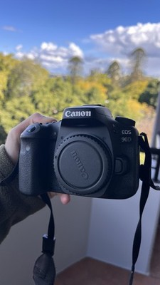 Canon EOS 90D 32.5MP APS-C Camera DSLR (Body Only) *NEAR NEW Cond*