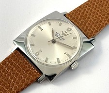 Vintage Longines Wittnauer Square Stainless Steel Mens Watch 17j 8009 11KS 1960s