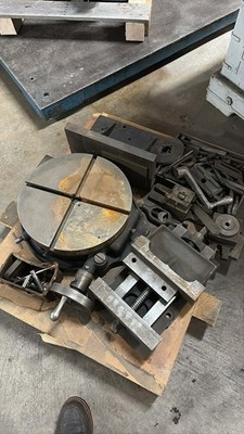 LOT OF MILLING MACHINE TOOLING. Vise, Rotary Table, Right Angle Block,