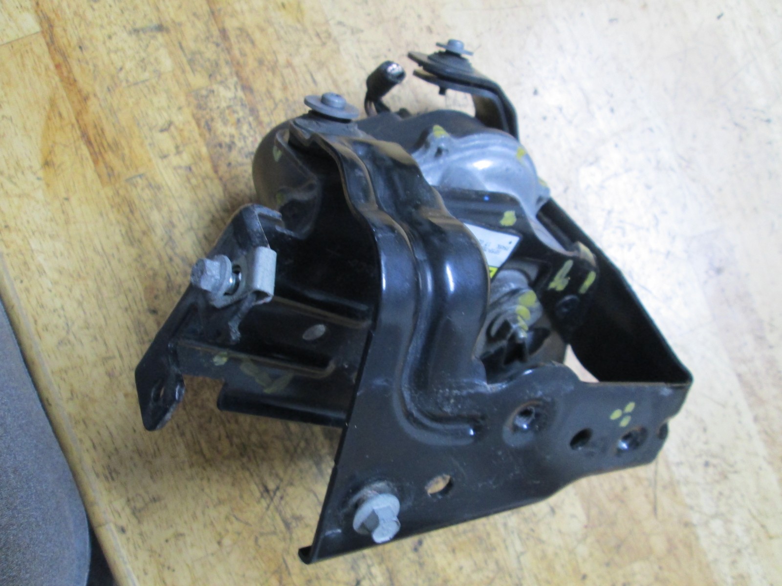 2017  Ford Fusion Hybrid Automatic Transmission Shift Actuator OEM HP5P-7E096-AB