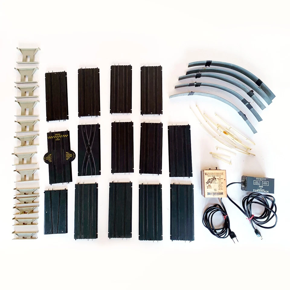 28 Pieces Marx H.O. Slot car Track + 13 Stantons, 2 Power Packs & More - Image 3 of 4