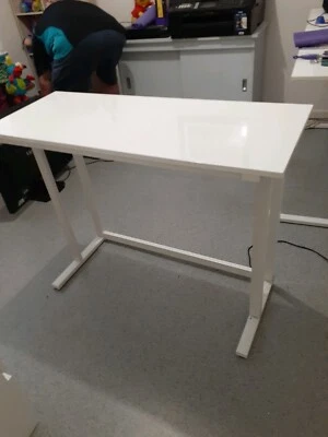 Adapt Desk And Laptop Desks Gumtree Australia Salisbury Adapt Desk And Laptop Desks