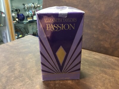 NEW IN BOX ELIZABETH TAYLOR'S ''PASSION'' EAU DE TOILETTE VAPORISATEUR SPRAY1.5 FL