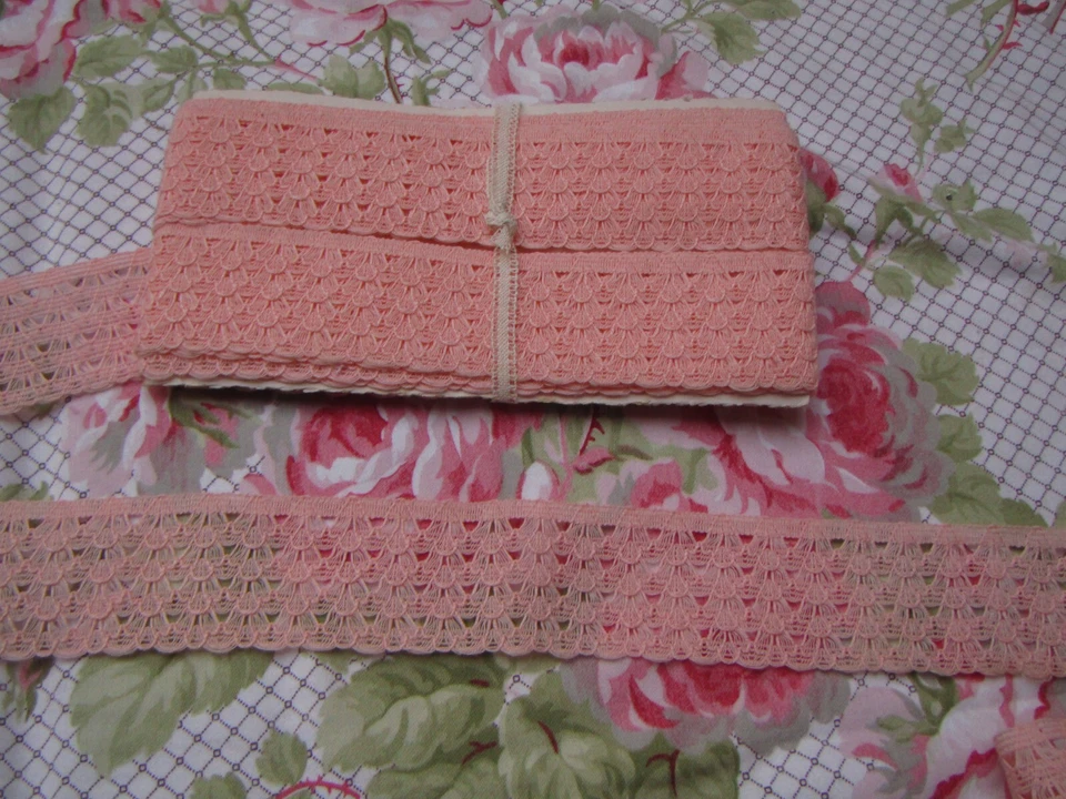 620 cm de dentelle ancienne larg  4,5 cm coton rose - Photo 2/4