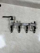 2015-2021 CHEVROLET TRAX 1.4L L4 GAS ENGINE FUEL RAIL RAMP TUBE W/ INJECTOR OEM