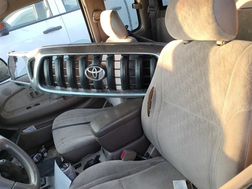 BLK RIGHT FRONT DOOR ASSEMBLY 1995-2004 TOYOTA TACOMA - Imagem 3 de 4