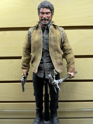 NOT HOT TOYS - CcToys Last Of Us JOEL CUSTOM PAINTED - 1/6 Scale Read Desc