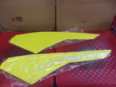 CAN AM YELLOW DOOR TRIM PANEL KIT 715005083