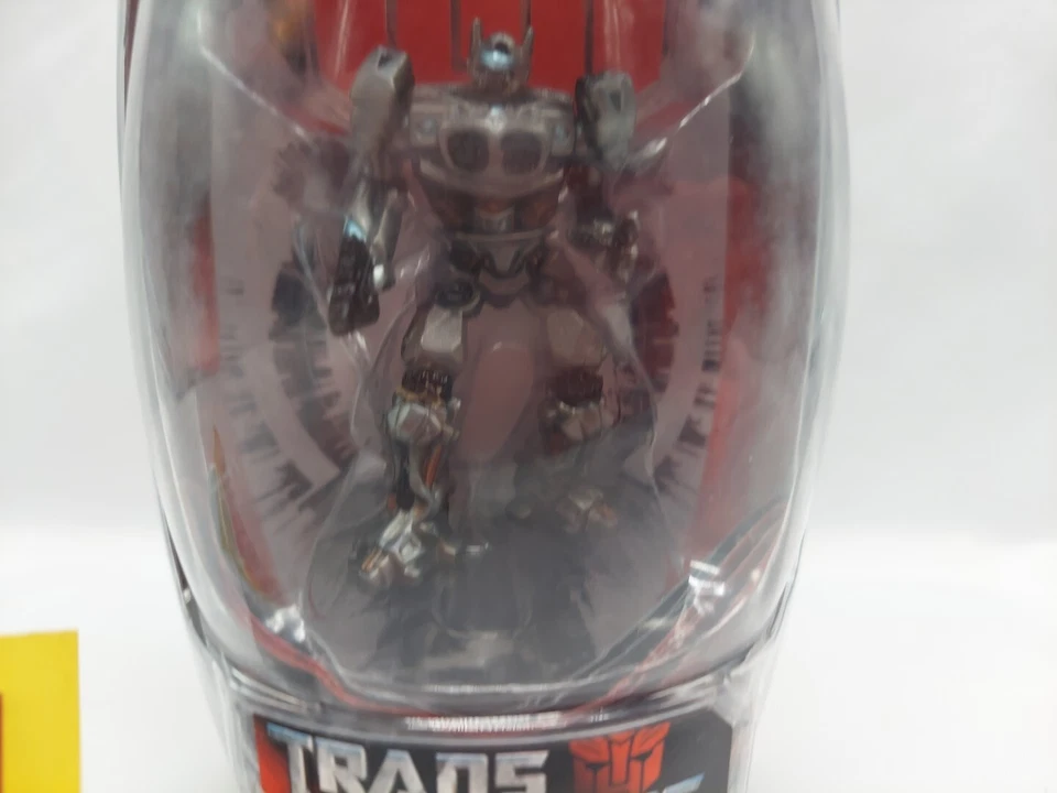 Hasbro Transformers Titanium Series Die Cast Autobot Jazz Action Figure new - Image 3 of 4