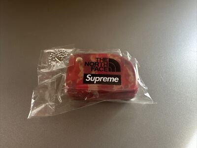 AUTHENTIC* Supreme x The North Face Floating Keychain Multicolor