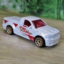 Matchbox Ford F-150 Lightning Diecast Scale Model 1:64 (69) Excellent Condition.