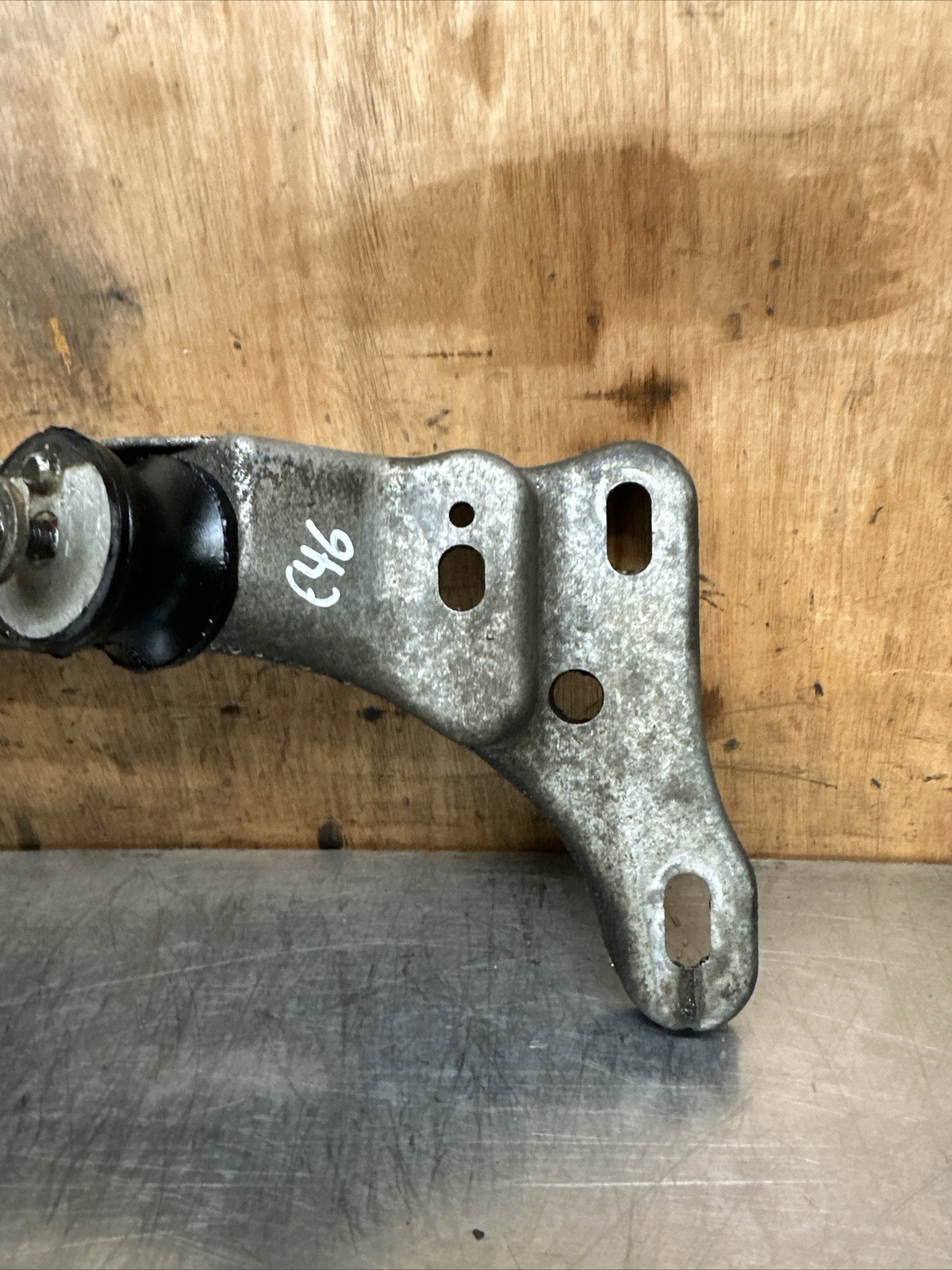 BMW Z4 E85 3 Series E46 OEM Gearbox Support Mount Bracket 1094683 