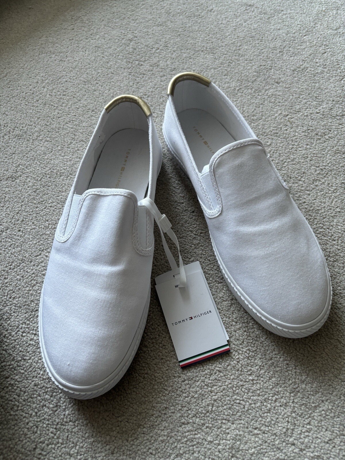 Tommy Hilfiger Essential Slip-on Sneaker Size 7 image 3