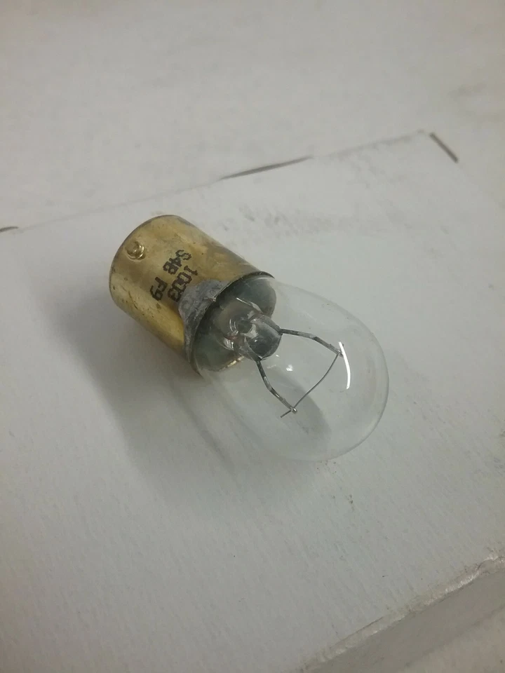 L0001003 Mopar - Lâmpada - Fabricada nos EUA - 1997 Chrysler Dodge Jeep - Imagem 2 de 2