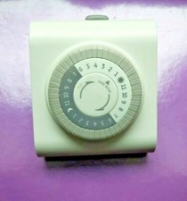 GE 24-Hour Heavy Duty Indoor Plug-in Mechanical Timer 2 Grounded Outlets
