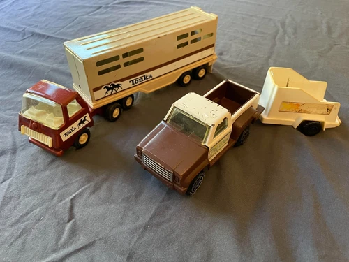 Vintage 1970s Tonka Horse Truck and Trailer Pair White and Brown Set
