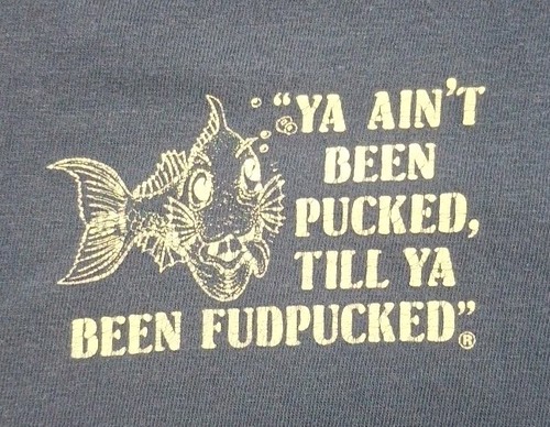 T-SHIRT blu vintage 1982 GET PUCKED AT FUDPUCKERS GRAFICA Beachside Bar&Grill piccola - Foto 2 di 10