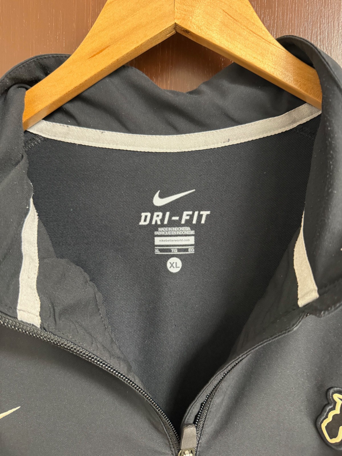 UNIVERSITY OF COLORADO NIKE COACHES LIGHTWEIGHT SHORT SLEEVE JACKET - XL thumbnail 8