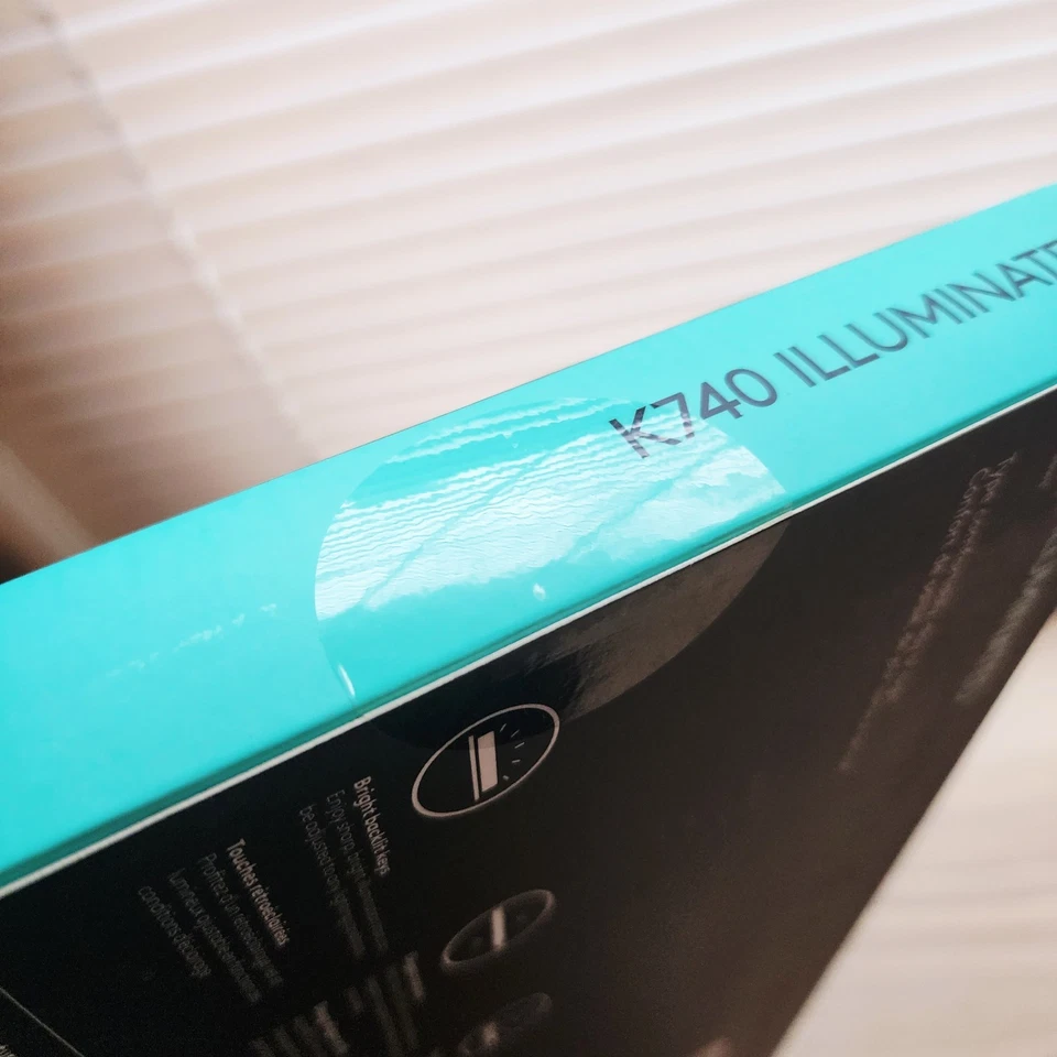 Logitech Illuminated Ultrathin Keyboard K740 With Laser-Etched Backlit Keyboard - Image 4 of 4