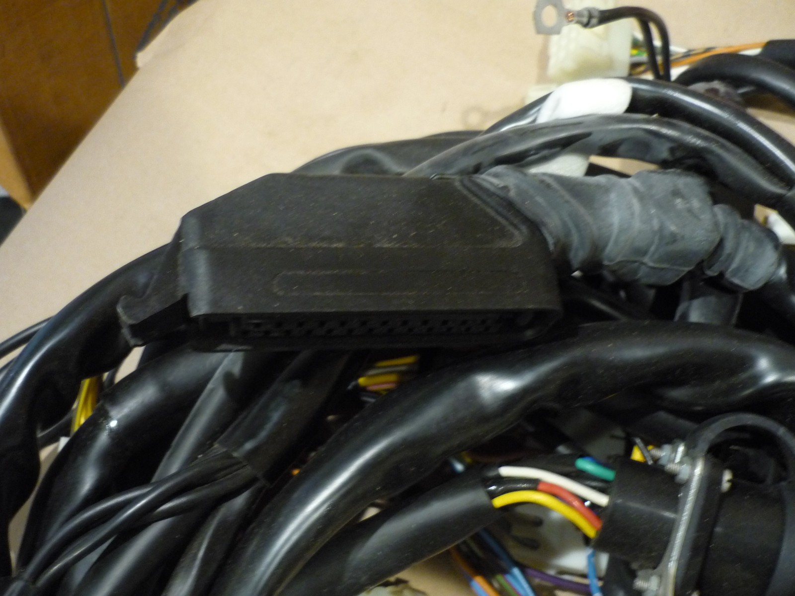 Ferrari Testarossa 85-87 - Rear Cables NEW not for us or china - P/N 123657