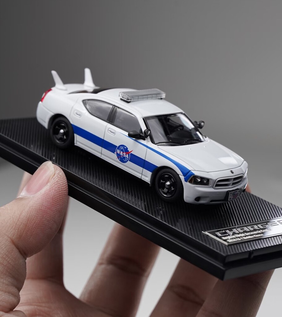 Rollin 1:64 CHASE White NASA Charger Muscle Sports Model Diecast Metal Car