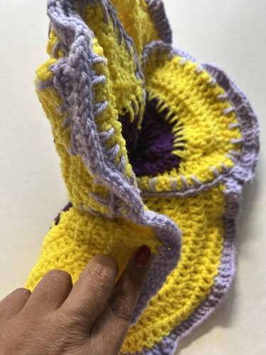 Yellow PANSY mini tote Handmade Crochet Clutch Purse bag Wristlet SKUMPSTITCH - Foto 3 di 8
